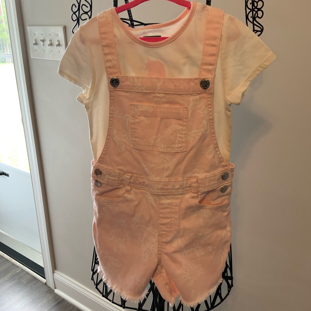 All Size 6-6x Sets are $8 each Shorts are $8 each as well.